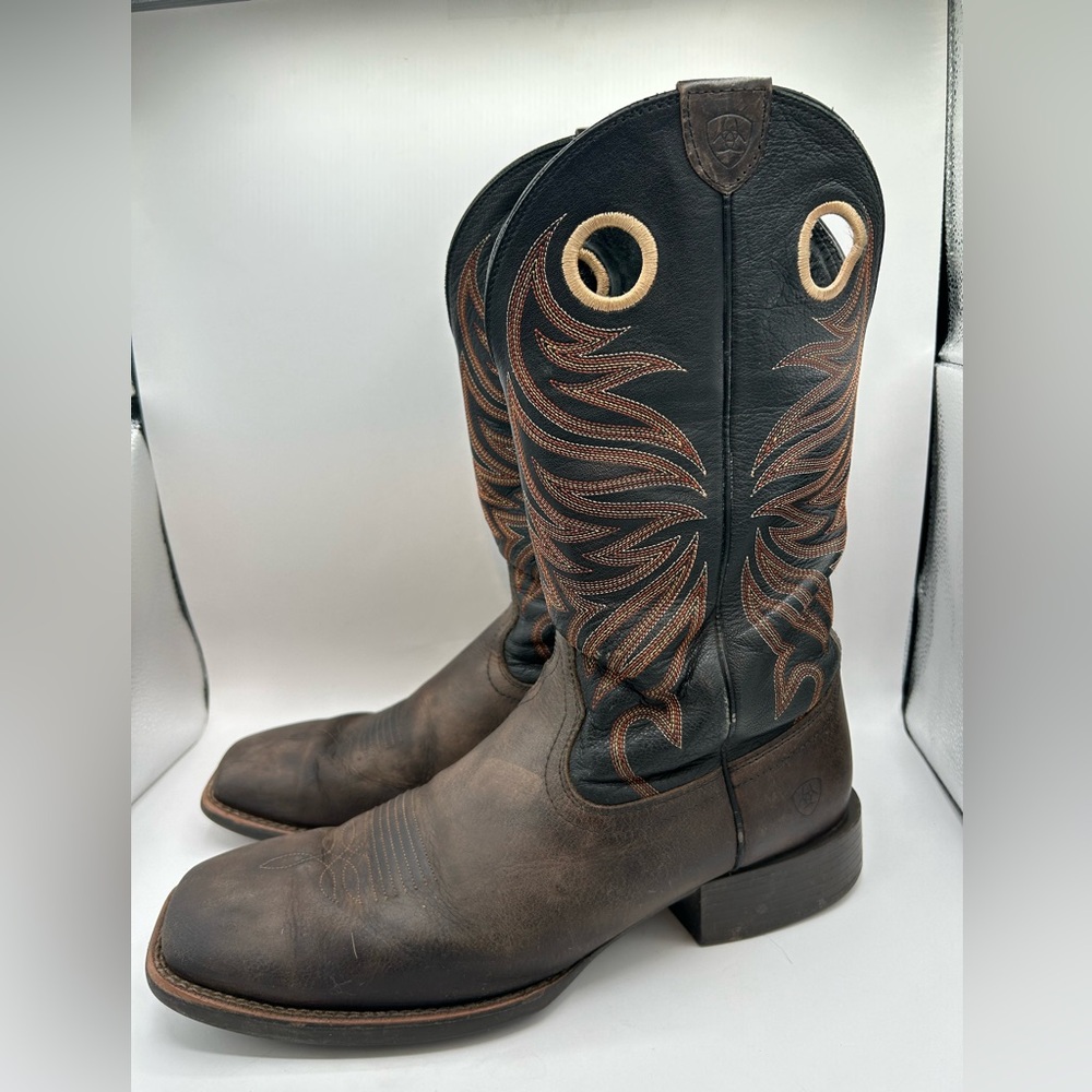 Ariat Black Shaft Brown Foot Western Pull-On Boots